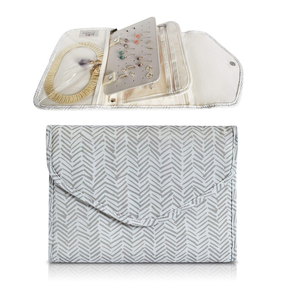 Brelox Other - Brelox Gray Feathered Travel Jewelry Organizer Bag